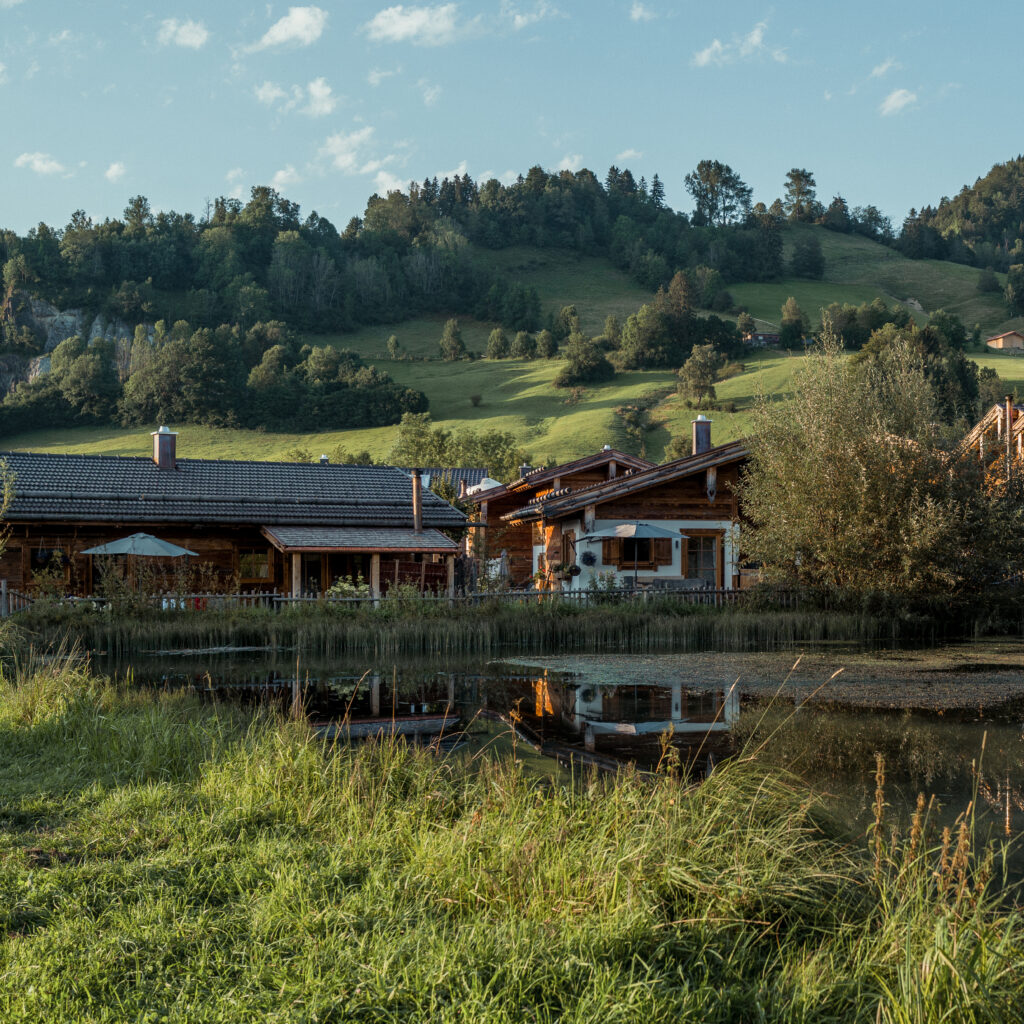 Sommerzauber in den Alpzitt Chalets: Ruhe finden, Natur genießen, neue Kraft tanken