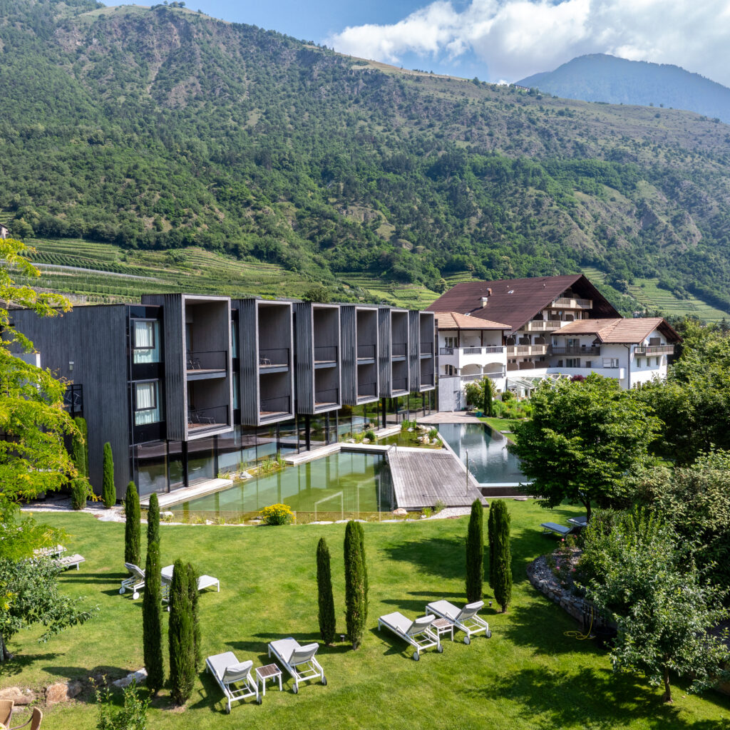 Laub unter den Sohlen, Sonne im Gesicht: Aktivherbst im Hotel Sand im Vinschgau