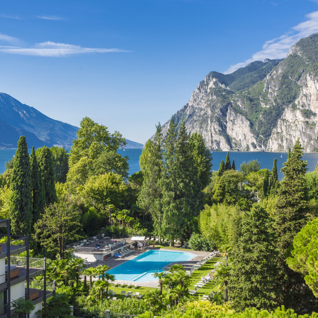 Gardasee im Herbstlicht: Das Du Lac et Du Parc Grand Resort – Erholung mit Stil am Seeufer