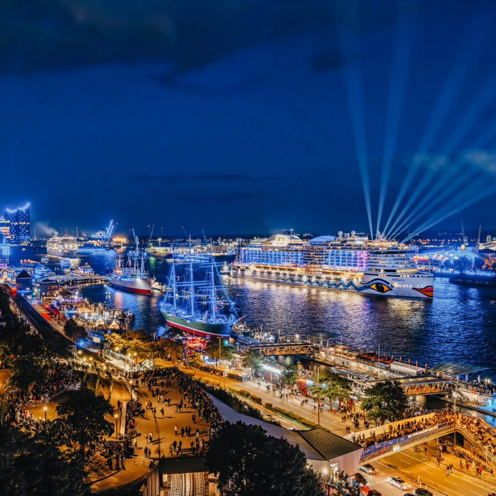 Hamburg Cruise Days: Das war die Auslaufparade mit AIDAperla