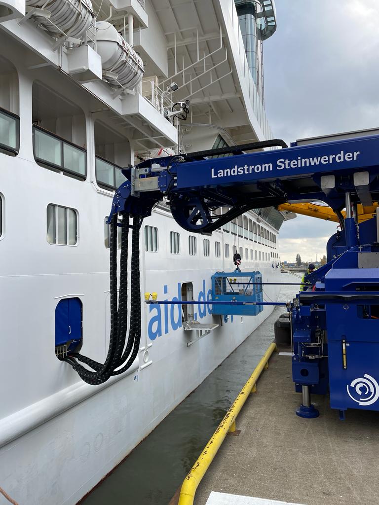 AIDA Cruises erzielt weitere Fortschritte bei der Nutzung von Landstrom und Biokraftstoffen